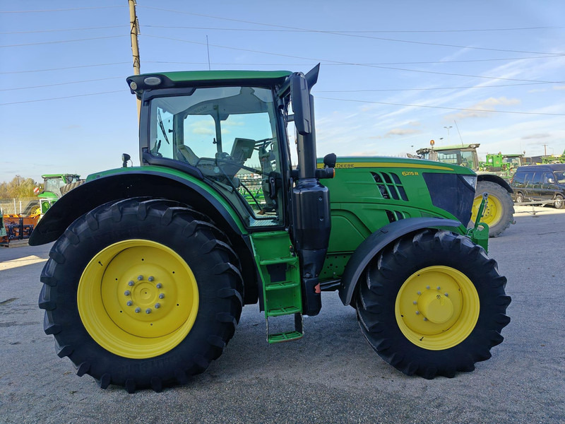 John Deere 6215R Autopowr - Traktor: foto 2 John Deere 6215R Autopowr - Traktor: foto 2