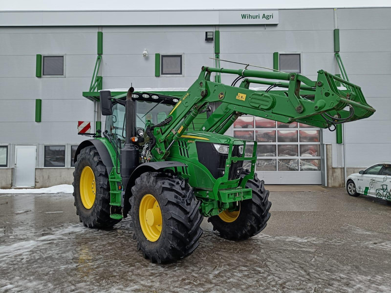 John Deere 6215R - Traktor: foto 1 John Deere 6215R - Traktor: foto 1