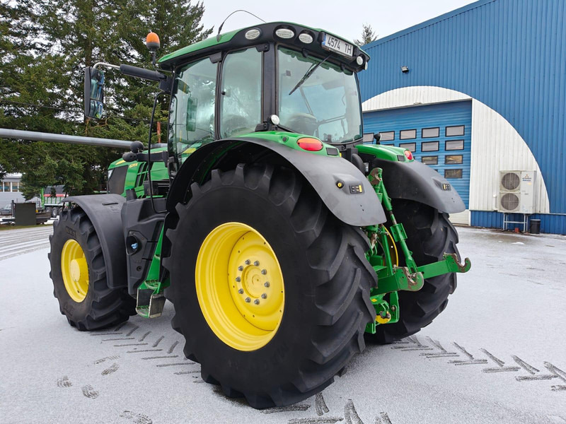 John Deere 6215R - Traktor: foto 5 John Deere 6215R - Traktor: foto 5
