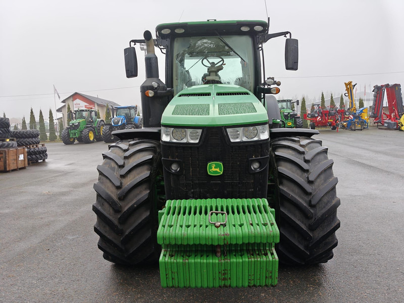Traktor John Deere 8400R: foto 8 Traktor John Deere 8400R: foto 8
