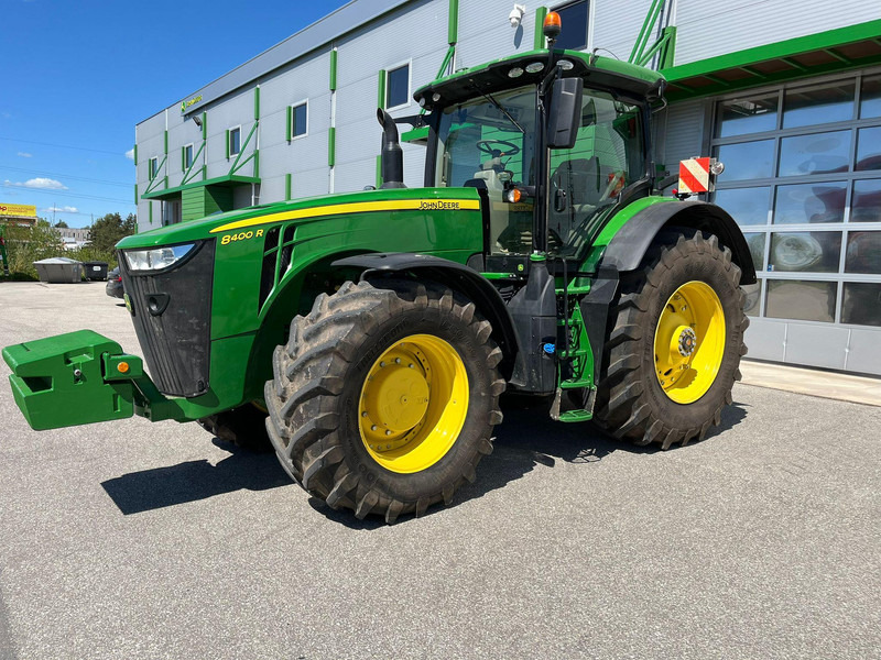 John Deere 8400R - Traktor: foto 1 John Deere 8400R - Traktor: foto 1
