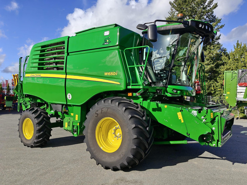 John Deere W650 i 722X - Autokombajnë: foto 1 John Deere W650 i 722X - Autokombajnë: foto 1