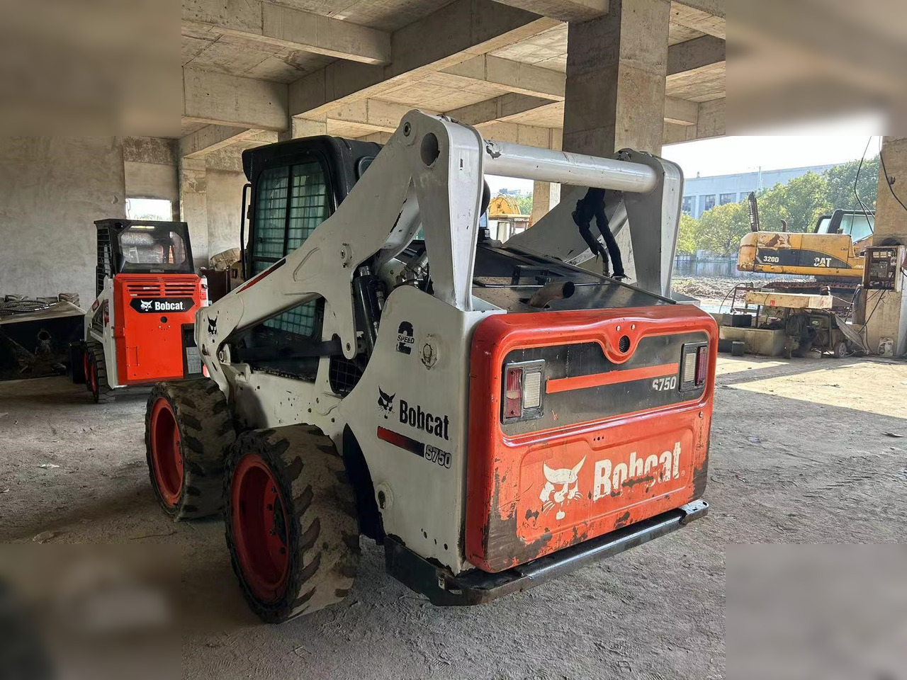 BOBCAT S750 - Mini fadrom: foto 2 BOBCAT S750 - Mini fadrom: foto 2