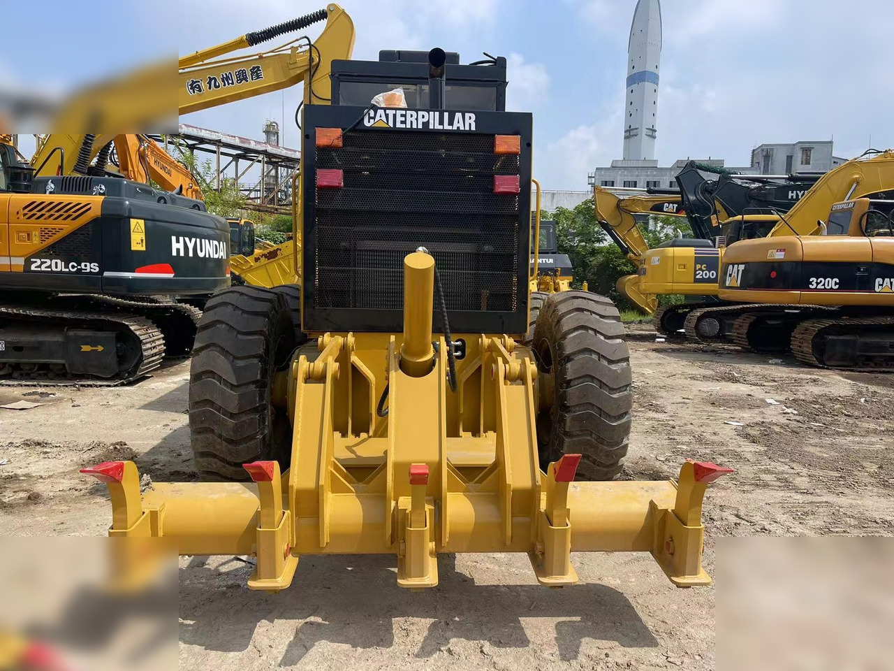 CATERPILLAR 120H - Makinë niveluese: foto 4 CATERPILLAR 120H - Makinë niveluese: foto 4