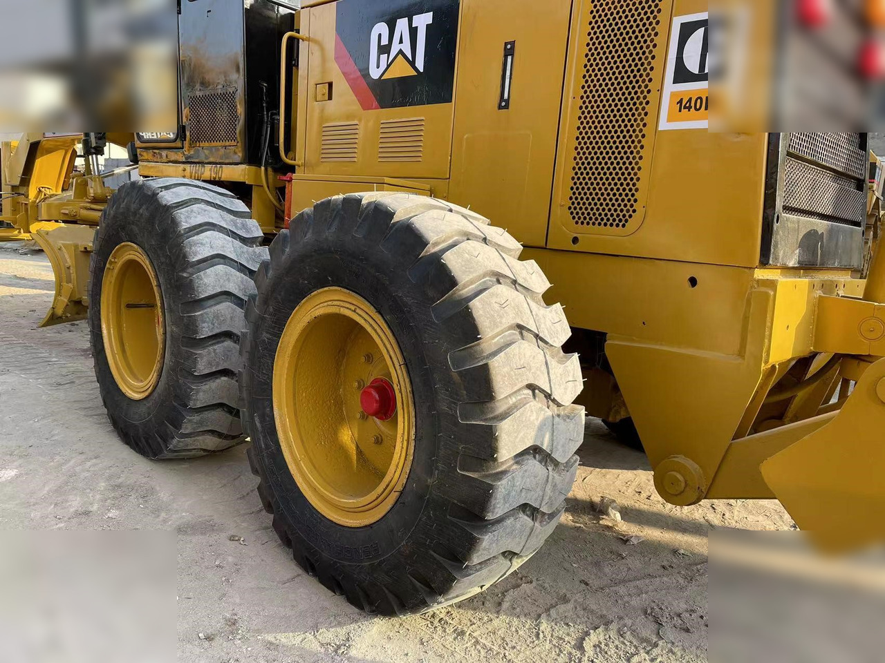 Makinë niveluese CATERPILLAR 140H: foto 6
