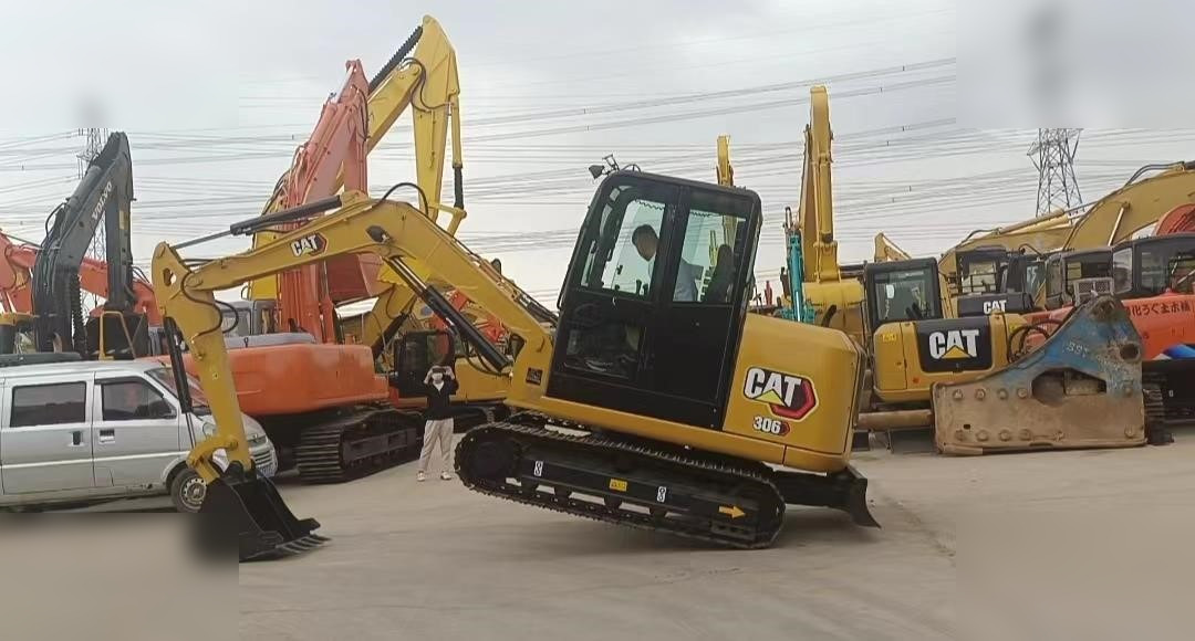 CATERPILLAR 306D - Ekskavator me zinxhirë: foto 2 CATERPILLAR 306D - Ekskavator me zinxhirë: foto 2