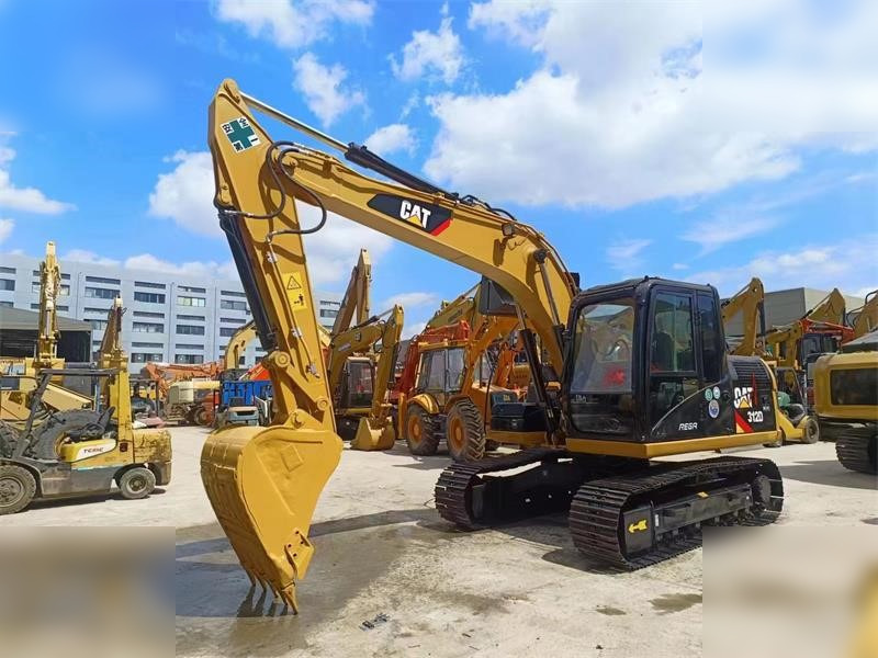 CATERPILLAR 312D - Ekskavator me zinxhirë: foto 3 CATERPILLAR 312D - Ekskavator me zinxhirë: foto 3
