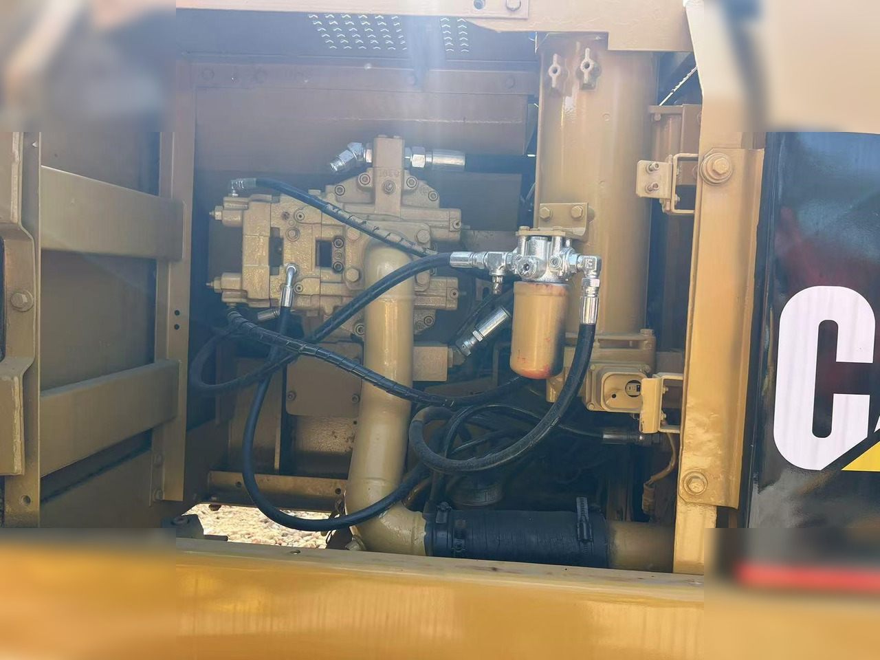 CATERPILLAR 320BL - Ekskavator me zinxhirë: foto 5 CATERPILLAR 320BL - Ekskavator me zinxhirë: foto 5