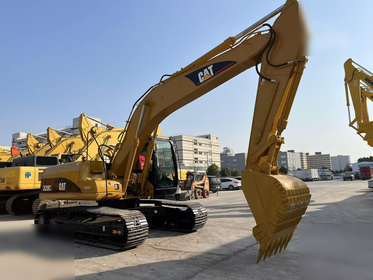 CATERPILLAR 320CL - Ekskavator me zinxhirë: foto 4 CATERPILLAR 320CL - Ekskavator me zinxhirë: foto 4