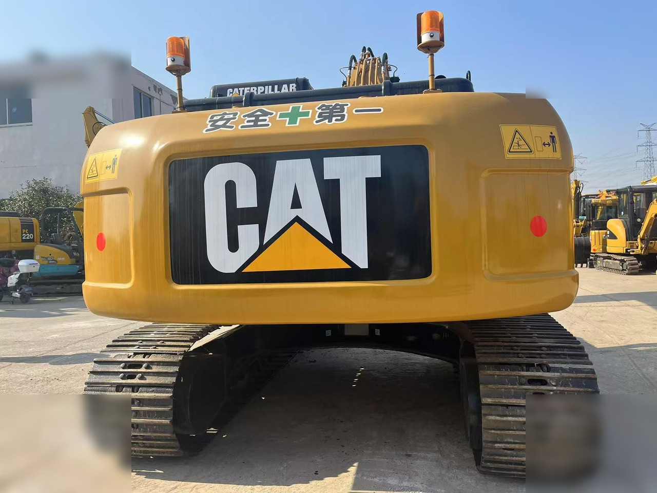 CATERPILLAR 320D - Ekskavator me zinxhirë: foto 4 CATERPILLAR 320D - Ekskavator me zinxhirë: foto 4