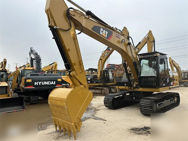 CATERPILLAR 320D2 - Ekskavator me zinxhirë: foto 1 CATERPILLAR 320D2 - Ekskavator me zinxhirë: foto 1