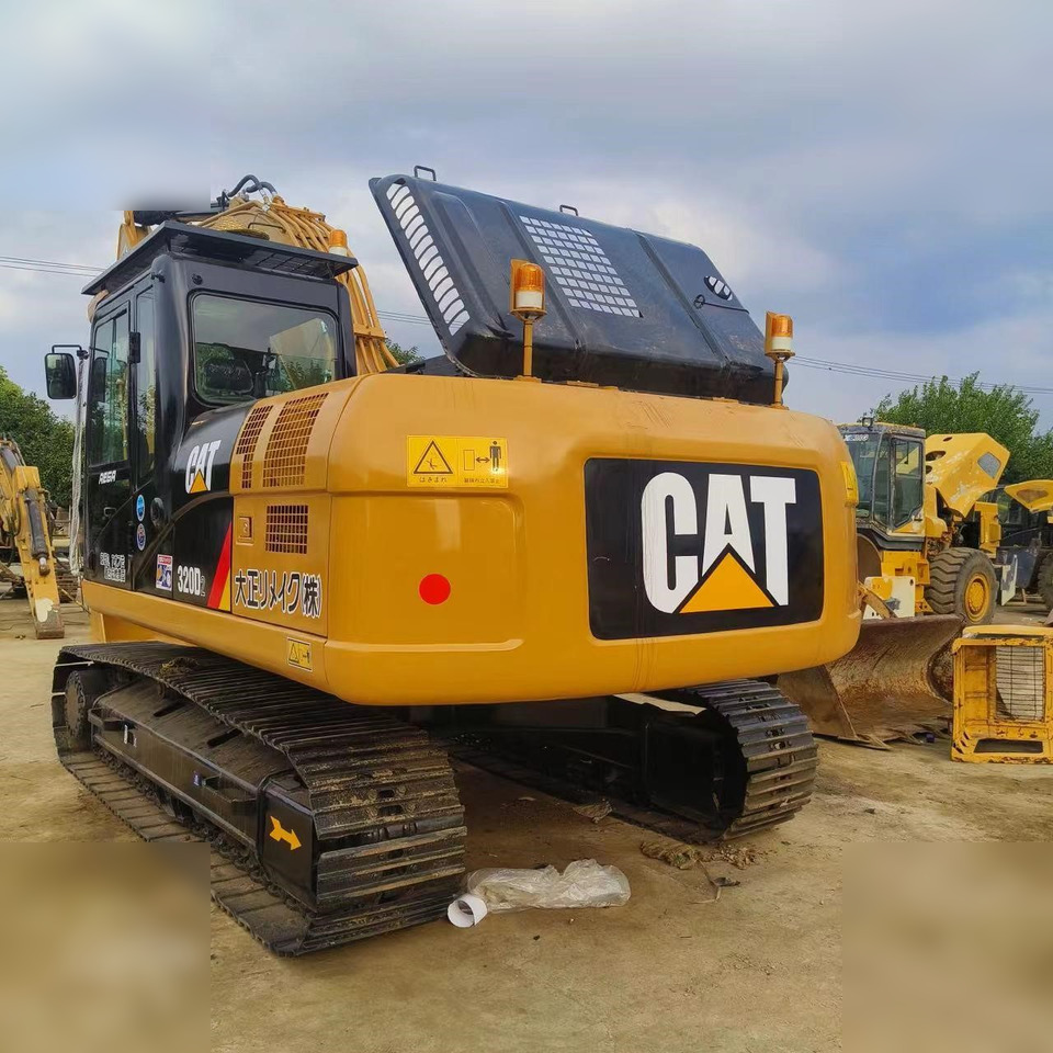 CATERPILLAR 320D2 - Ekskavator me zinxhirë: foto 4 CATERPILLAR 320D2 - Ekskavator me zinxhirë: foto 4