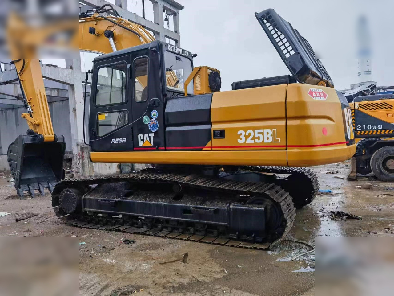 CATERPILLAR 325BL - Ekskavator me zinxhirë: foto 1 CATERPILLAR 325BL - Ekskavator me zinxhirë: foto 1
