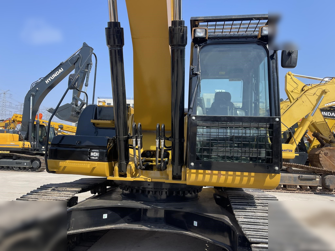 CATERPILLAR 330DL - Ekskavator me zinxhirë: foto 2 CATERPILLAR 330DL - Ekskavator me zinxhirë: foto 2