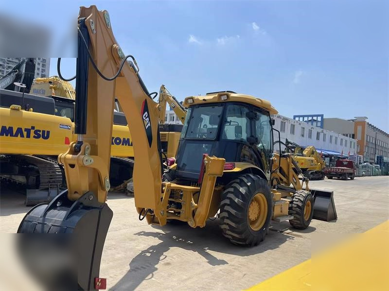 CATERPILLAR 420F - Fadromë me shkarkim nga prapa: foto 2 CATERPILLAR 420F - Fadromë me shkarkim nga prapa: foto 2