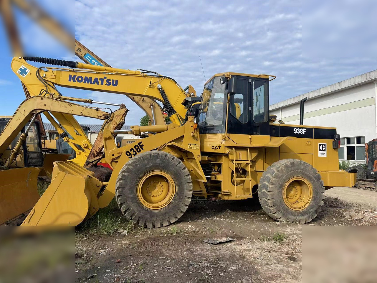 CATERPILLAR 938F - Fadrom me goma: foto 1 CATERPILLAR 938F - Fadrom me goma: foto 1