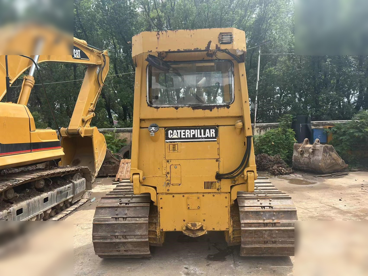 CATERPILLAR D5C - Buldozer: foto 2 CATERPILLAR D5C - Buldozer: foto 2