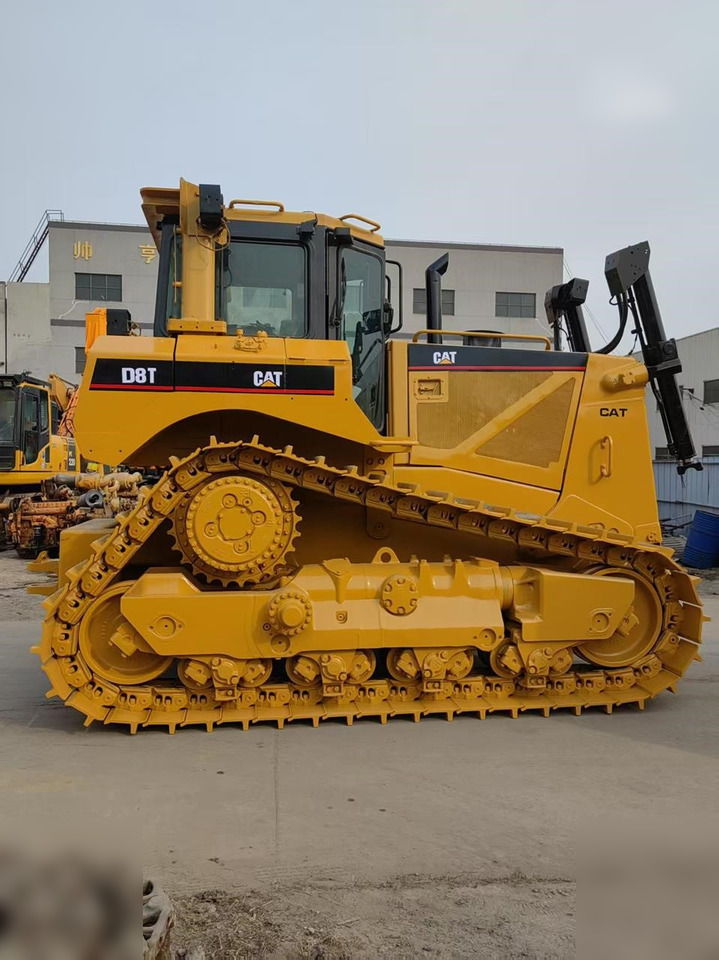 CATERPILLAR D8T - Buldozer: foto 1 CATERPILLAR D8T - Buldozer: foto 1