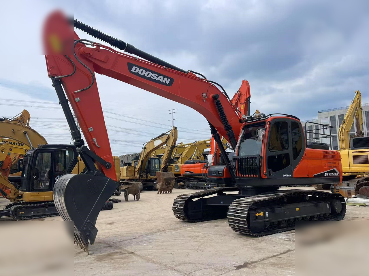 DOOSAN DX225 LC - Ekskavator me zinxhirë: foto 5 DOOSAN DX225 LC - Ekskavator me zinxhirë: foto 5