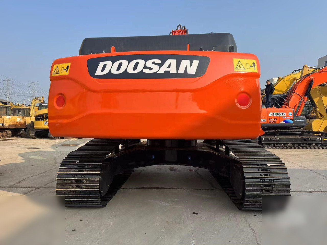 DOOSAN DX300 LC-9C - Ekskavator me zinxhirë: foto 3 DOOSAN DX300 LC-9C - Ekskavator me zinxhirë: foto 3