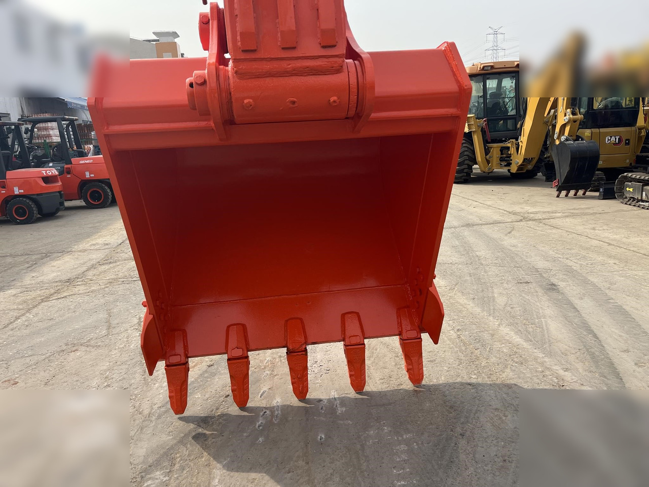 DOOSAN DX420 LC-9C - Ekskavator me zinxhirë: foto 3 DOOSAN DX420 LC-9C - Ekskavator me zinxhirë: foto 3