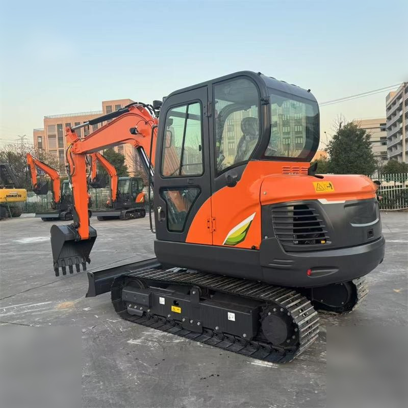 DOOSAN DX60E-10N - Ekskavator me zinxhirë: foto 1 DOOSAN DX60E-10N - Ekskavator me zinxhirë: foto 1