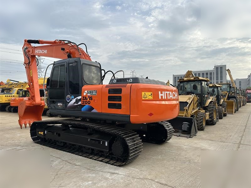 HITACHI ZX200 LC - Ekskavator me zinxhirë: foto 4 HITACHI ZX200 LC - Ekskavator me zinxhirë: foto 4
