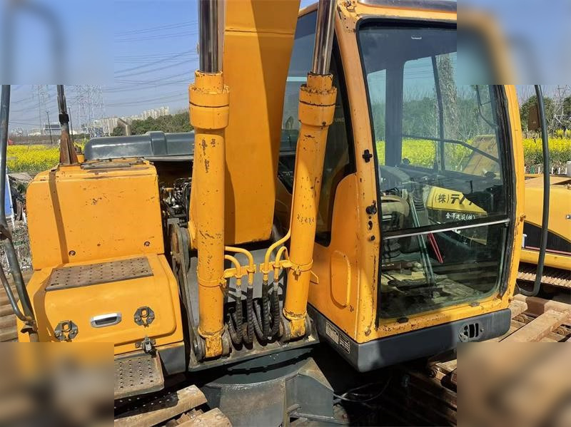 HYUNDAI ROBEX 150 LC-9 - Ekskavator me zinxhirë: foto 5 HYUNDAI ROBEX 150 LC-9 - Ekskavator me zinxhirë: foto 5