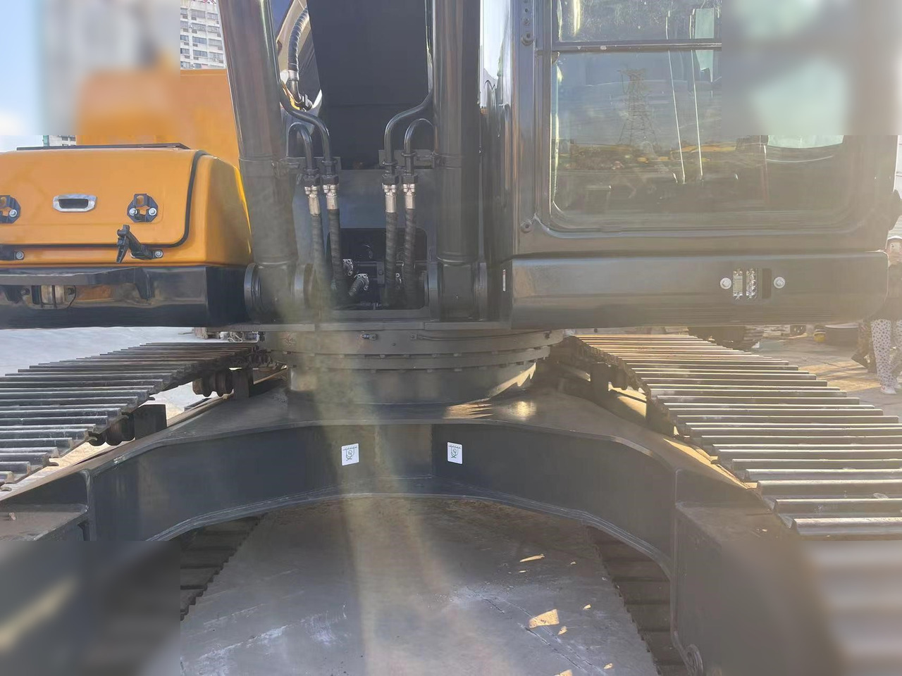 HYUNDAI ROBEX 220 LC-9S - Ekskavator me zinxhirë: foto 5 HYUNDAI ROBEX 220 LC-9S - Ekskavator me zinxhirë: foto 5