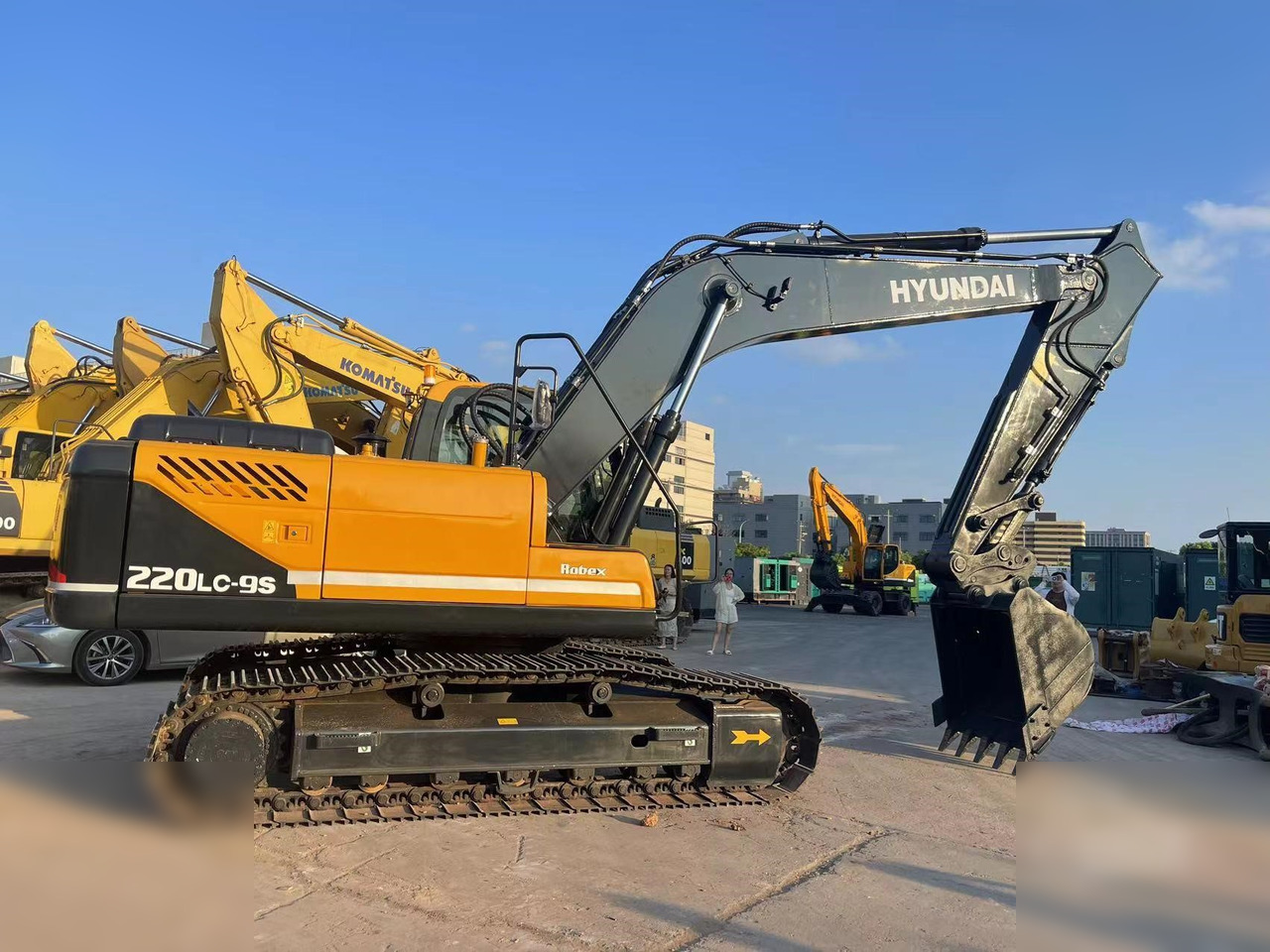 HYUNDAI ROBEX 220 LC-9S - Ekskavator me zinxhirë: foto 2 HYUNDAI ROBEX 220 LC-9S - Ekskavator me zinxhirë: foto 2