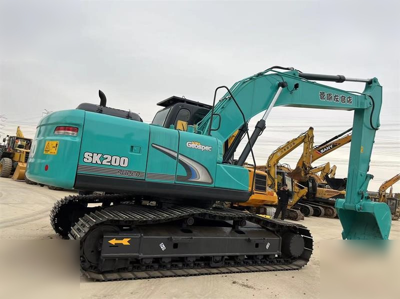KOBELCO SK200-8 - Ekskavator me zinxhirë: foto 2 KOBELCO SK200-8 - Ekskavator me zinxhirë: foto 2