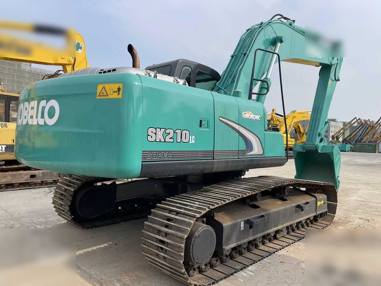 KOBELCO SK210 - Ekskavator me zinxhirë: foto 5 KOBELCO SK210 - Ekskavator me zinxhirë: foto 5