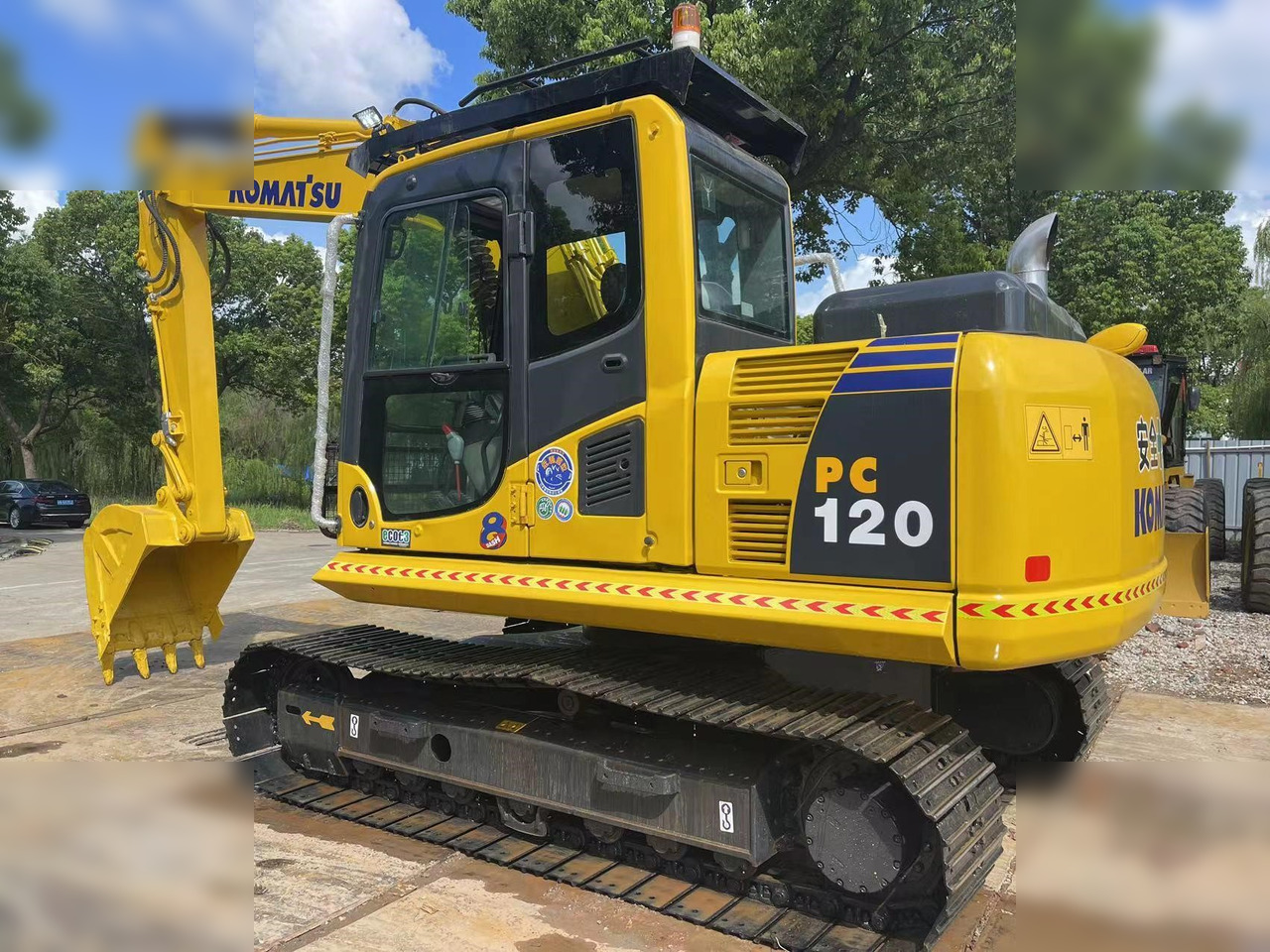 KOMATSU PC120-8 - Ekskavator me zinxhirë: foto 2 KOMATSU PC120-8 - Ekskavator me zinxhirë: foto 2