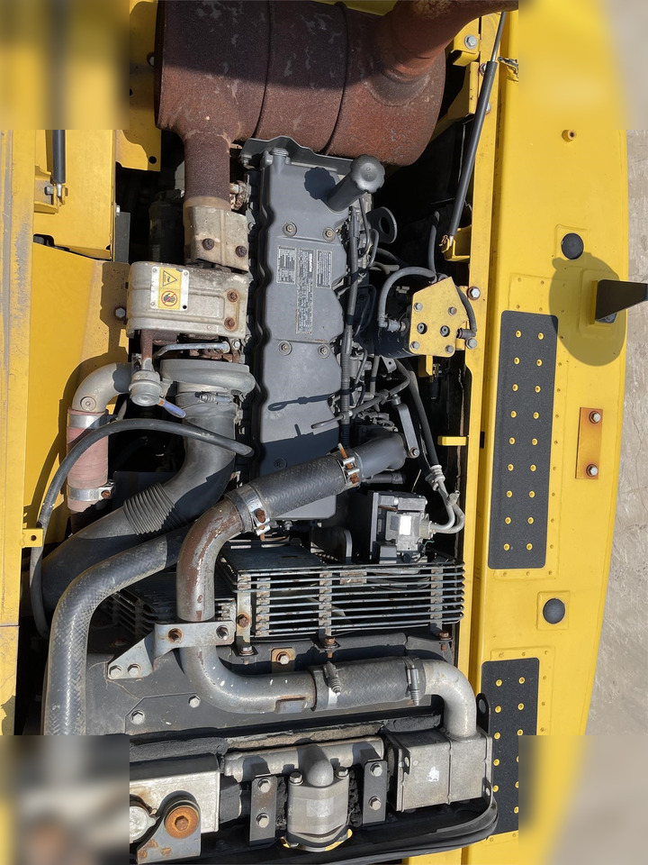 KOMATSU PC200-8 - Ekskavator me zinxhirë: foto 4 KOMATSU PC200-8 - Ekskavator me zinxhirë: foto 4