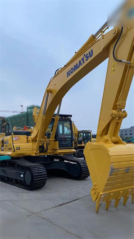 KOMATSU PC300-8M0 - Ekskavator me zinxhirë: foto 5 KOMATSU PC300-8M0 - Ekskavator me zinxhirë: foto 5