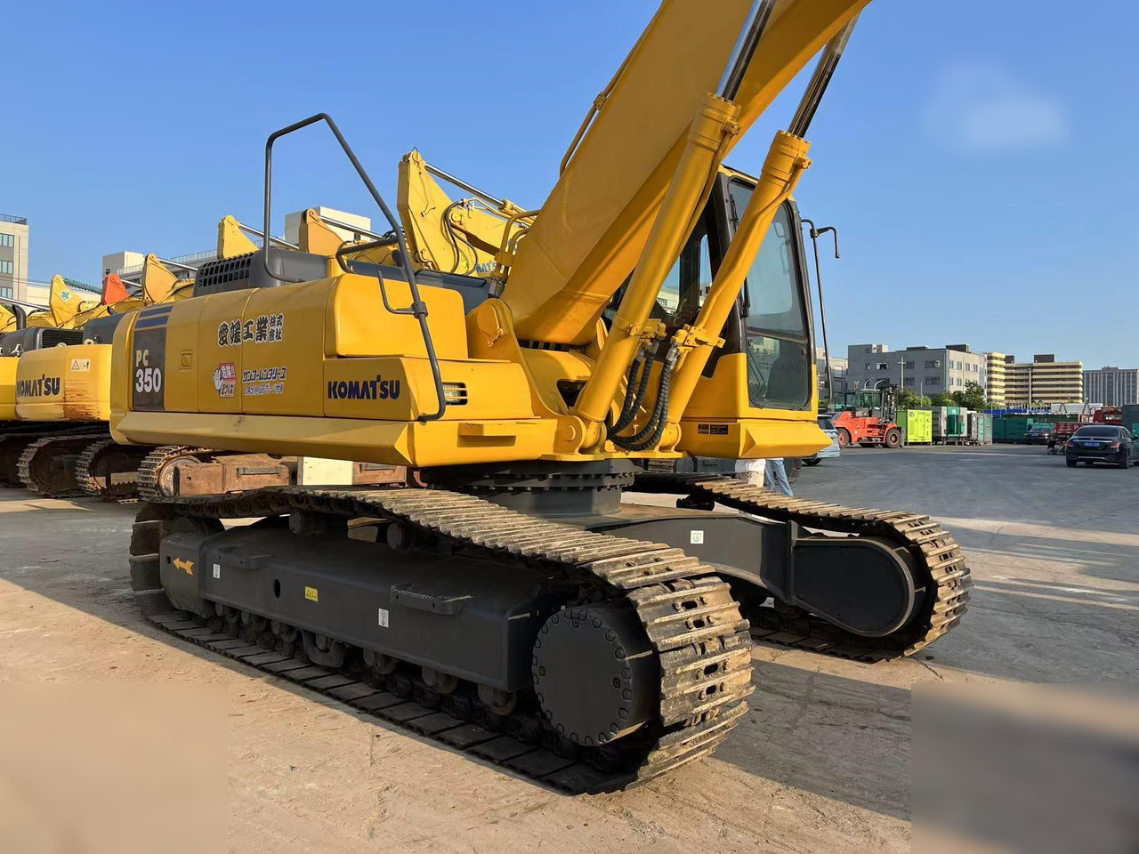 KOMATSU PC350-7 - Ekskavator me zinxhirë: foto 3 KOMATSU PC350-7 - Ekskavator me zinxhirë: foto 3