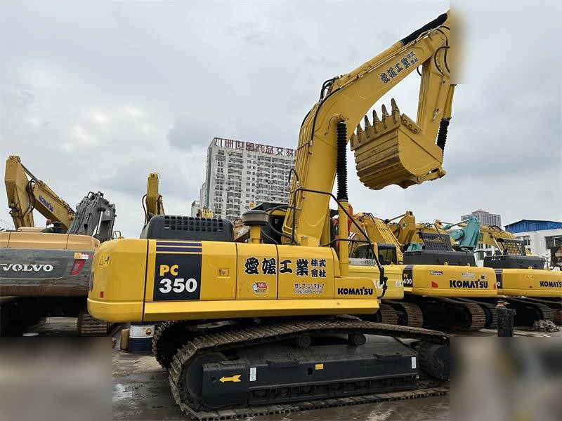 KOMATSU PC350-7 - Ekskavator me zinxhirë: foto 1 KOMATSU PC350-7 - Ekskavator me zinxhirë: foto 1