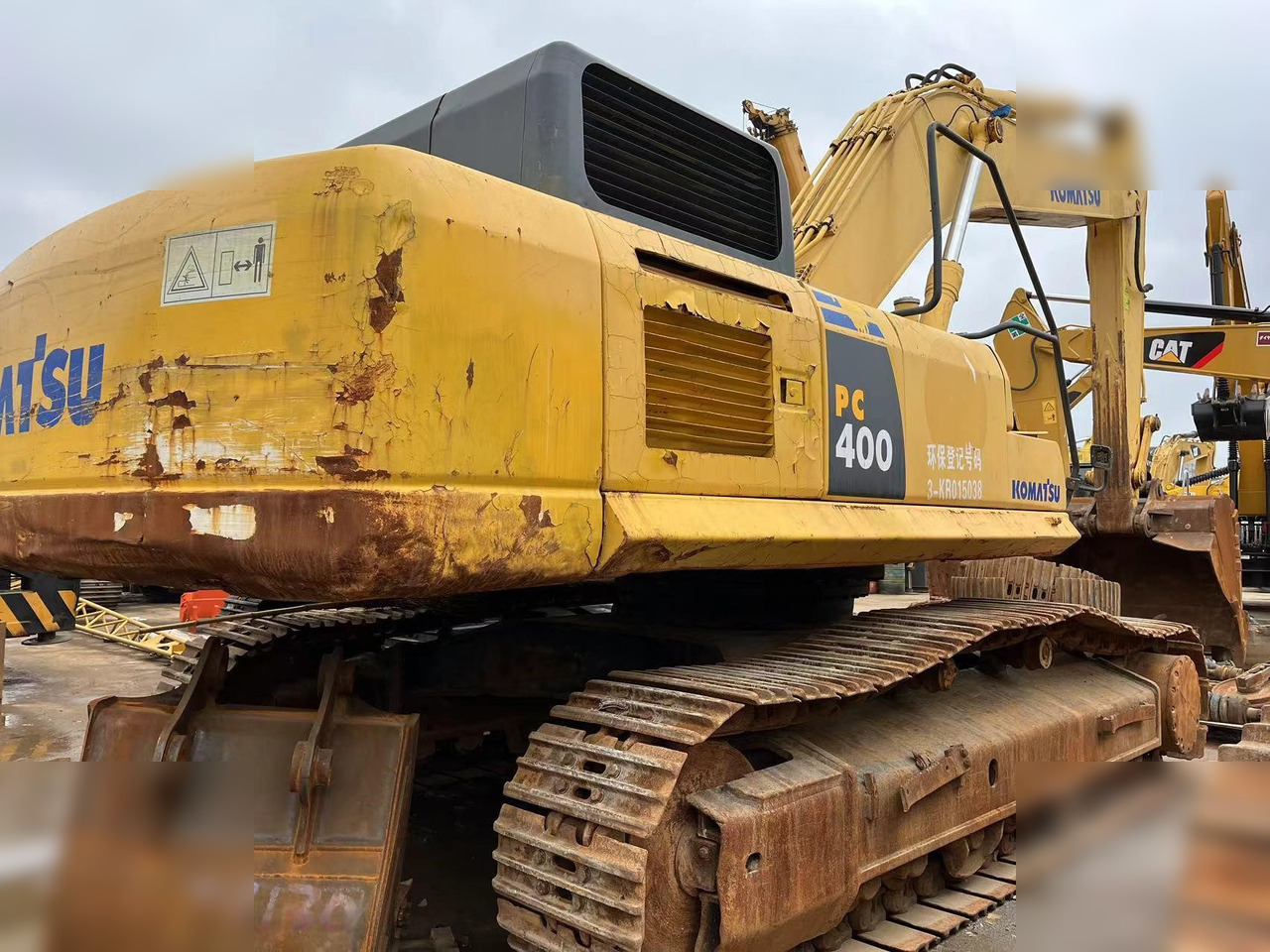 KOMATSU PC400-8 - Ekskavator me zinxhirë: foto 2 KOMATSU PC400-8 - Ekskavator me zinxhirë: foto 2