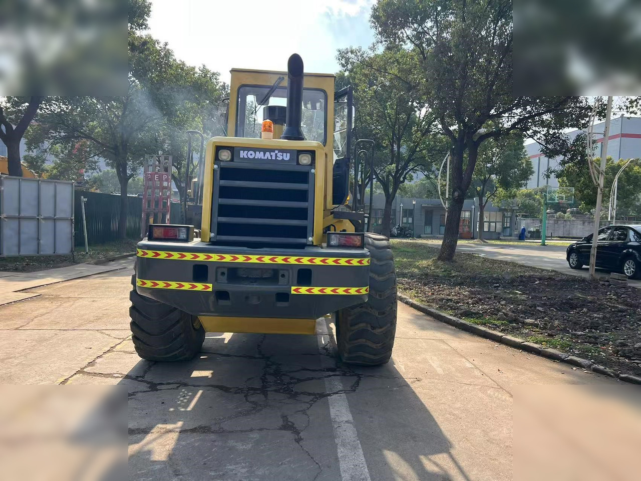 KOMATSU WA320-3 - Fadrom me goma: foto 5 KOMATSU WA320-3 - Fadrom me goma: foto 5