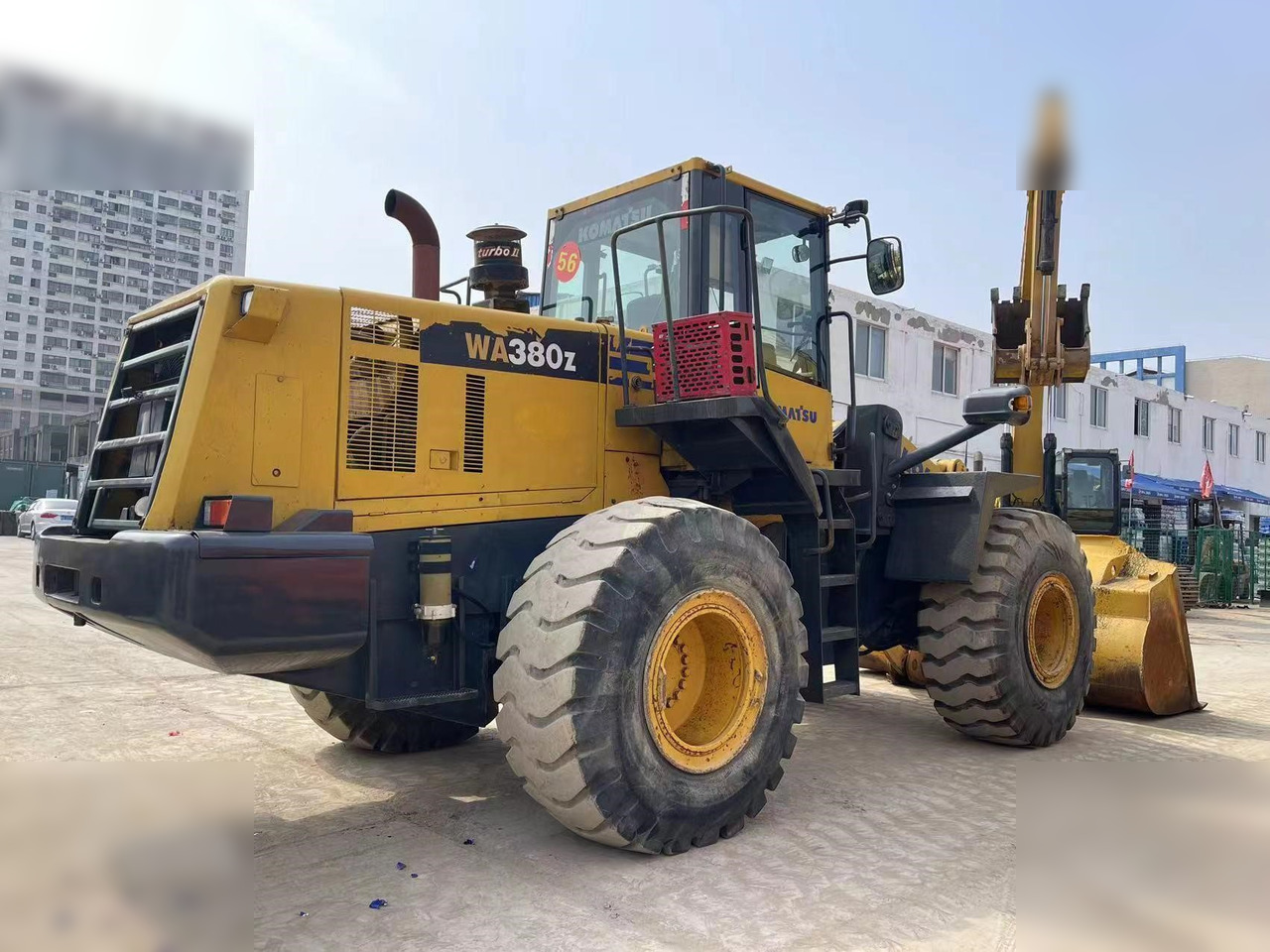 KOMATSU WA380Z-6 - Fadrom me goma: foto 4 KOMATSU WA380Z-6 - Fadrom me goma: foto 4