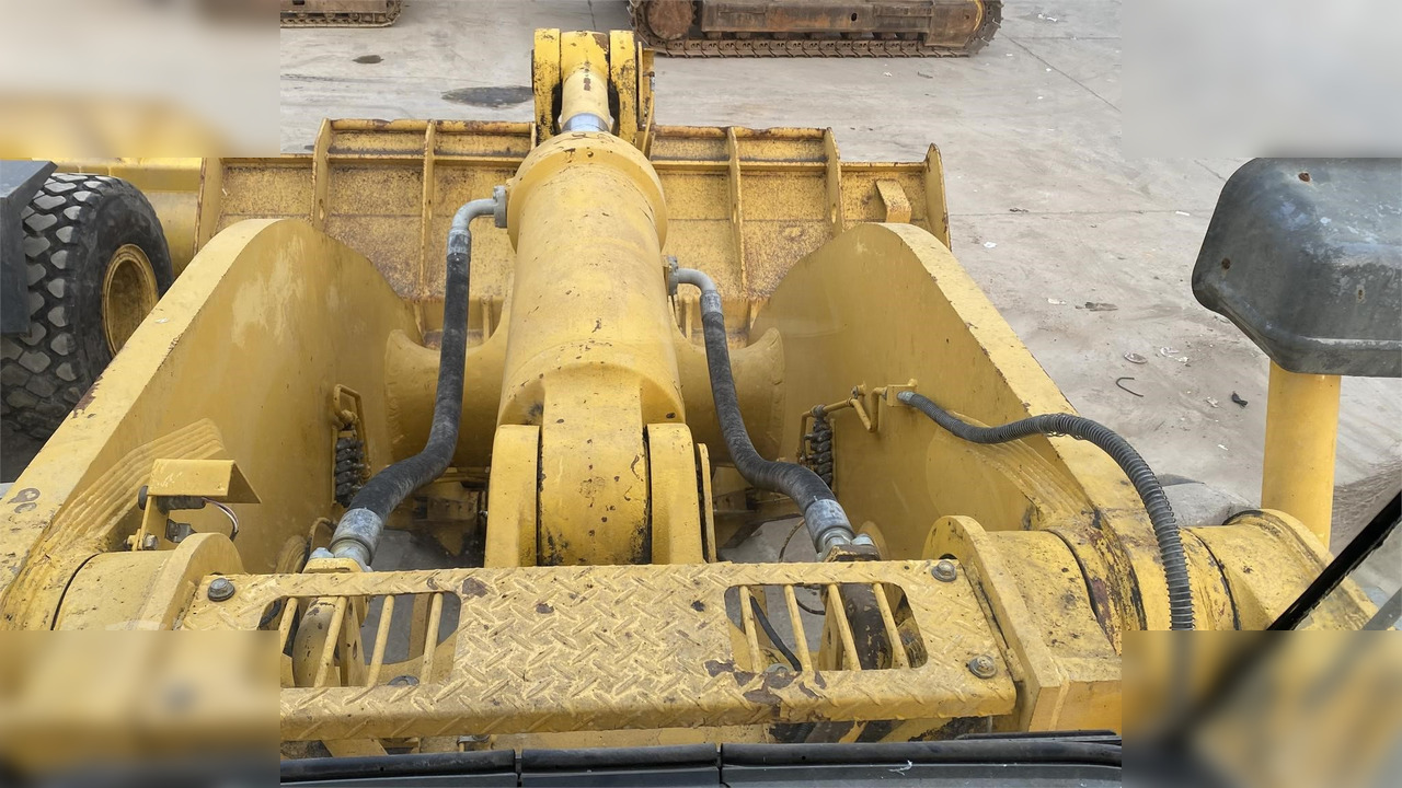 KOMATSU WA600-3 - Fadrom me goma: foto 5 KOMATSU WA600-3 - Fadrom me goma: foto 5
