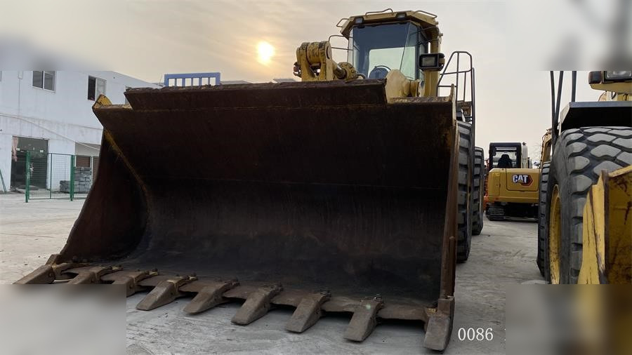 KOMATSU WA600-3 - Fadrom me goma: foto 5 KOMATSU WA600-3 - Fadrom me goma: foto 5