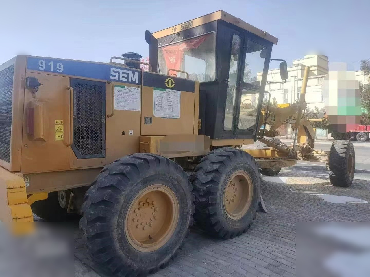 SEM 919 - Makinë niveluese: foto 2 SEM 919 - Makinë niveluese: foto 2