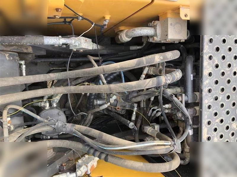 VOLVO EW145B - Ekskavator me goma: foto 4 VOLVO EW145B - Ekskavator me goma: foto 4