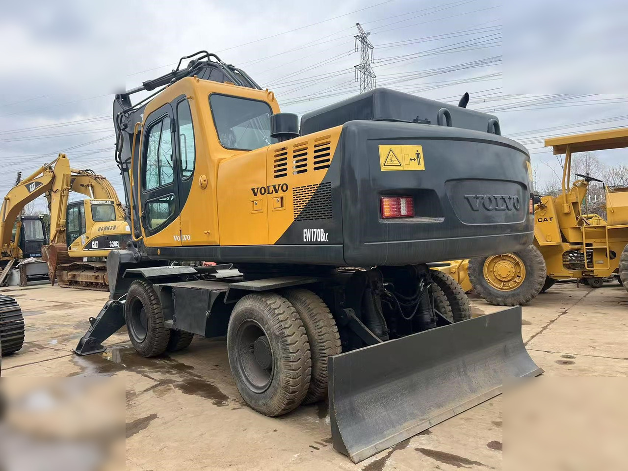 VOLVO EW170 - Ekskavator me goma: foto 5 VOLVO EW170 - Ekskavator me goma: foto 5