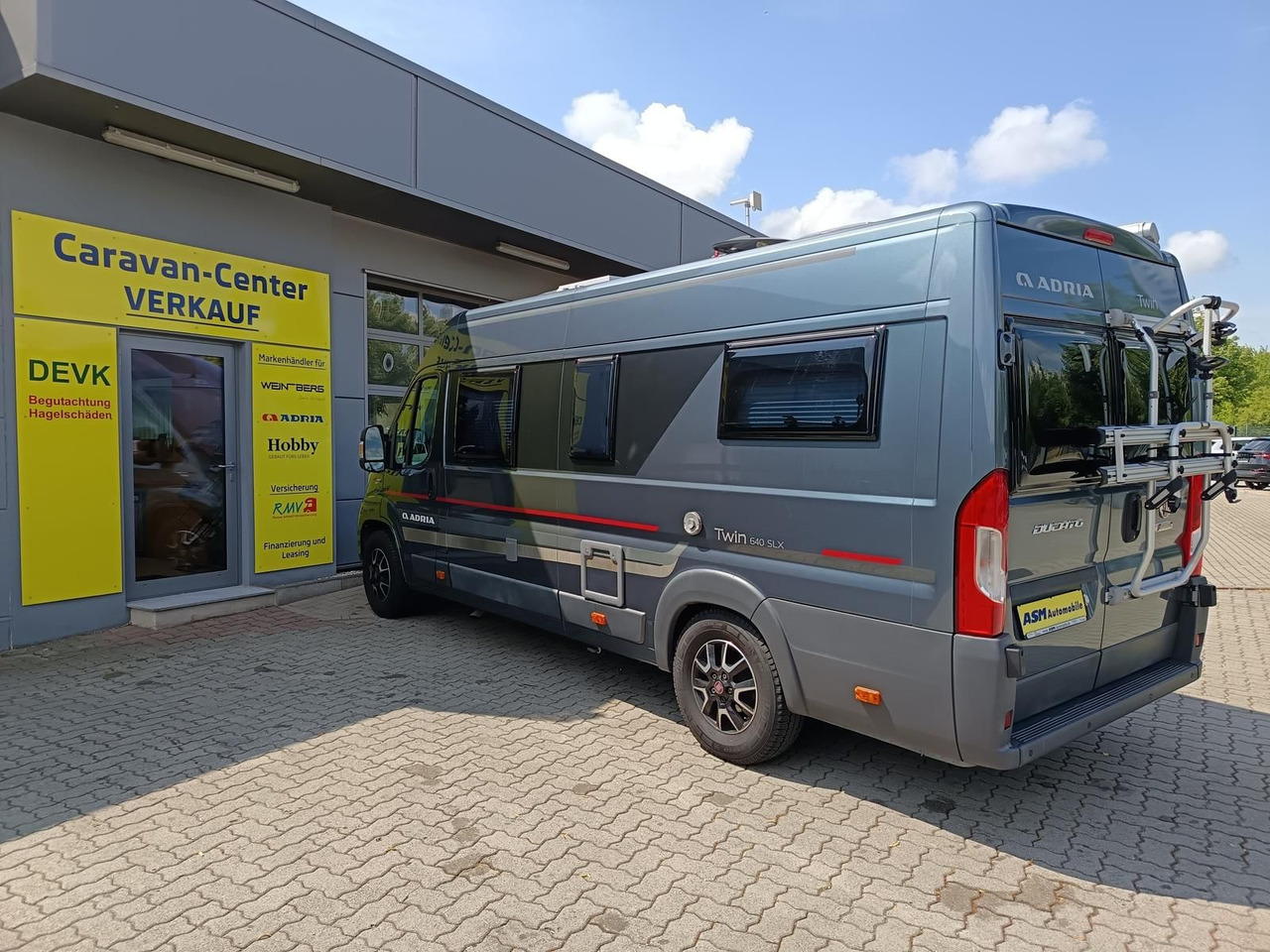 Adria Twin 640SLX Platinum*MARKISE*TV*SAT*FAHRRADTRÄG. - Furgon kampingu: foto 5 Adria Twin 640SLX Platinum*MARKISE*TV*SAT*FAHRRADTRÄG. - Furgon kampingu: foto 5