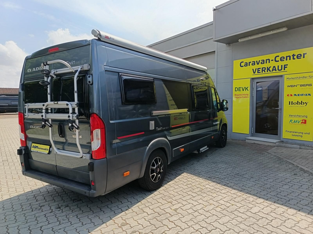 Adria Twin 640SLX Platinum*MARKISE*TV*SAT*FAHRRADTRÄG. - Furgon kampingu: foto 4 Adria Twin 640SLX Platinum*MARKISE*TV*SAT*FAHRRADTRÄG. - Furgon kampingu: foto 4