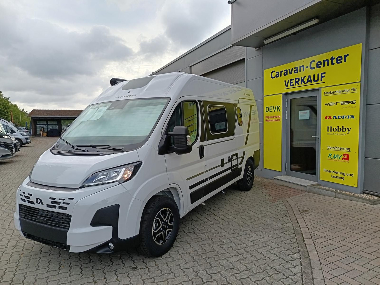 Adria Twin ALL-IN 540 SP*AUTOMATIK*SAFETY*STYLE*SOFORT - Furgon kampingu: foto 3 Adria Twin ALL-IN 540 SP*AUTOMATIK*SAFETY*STYLE*SOFORT - Furgon kampingu: foto 3