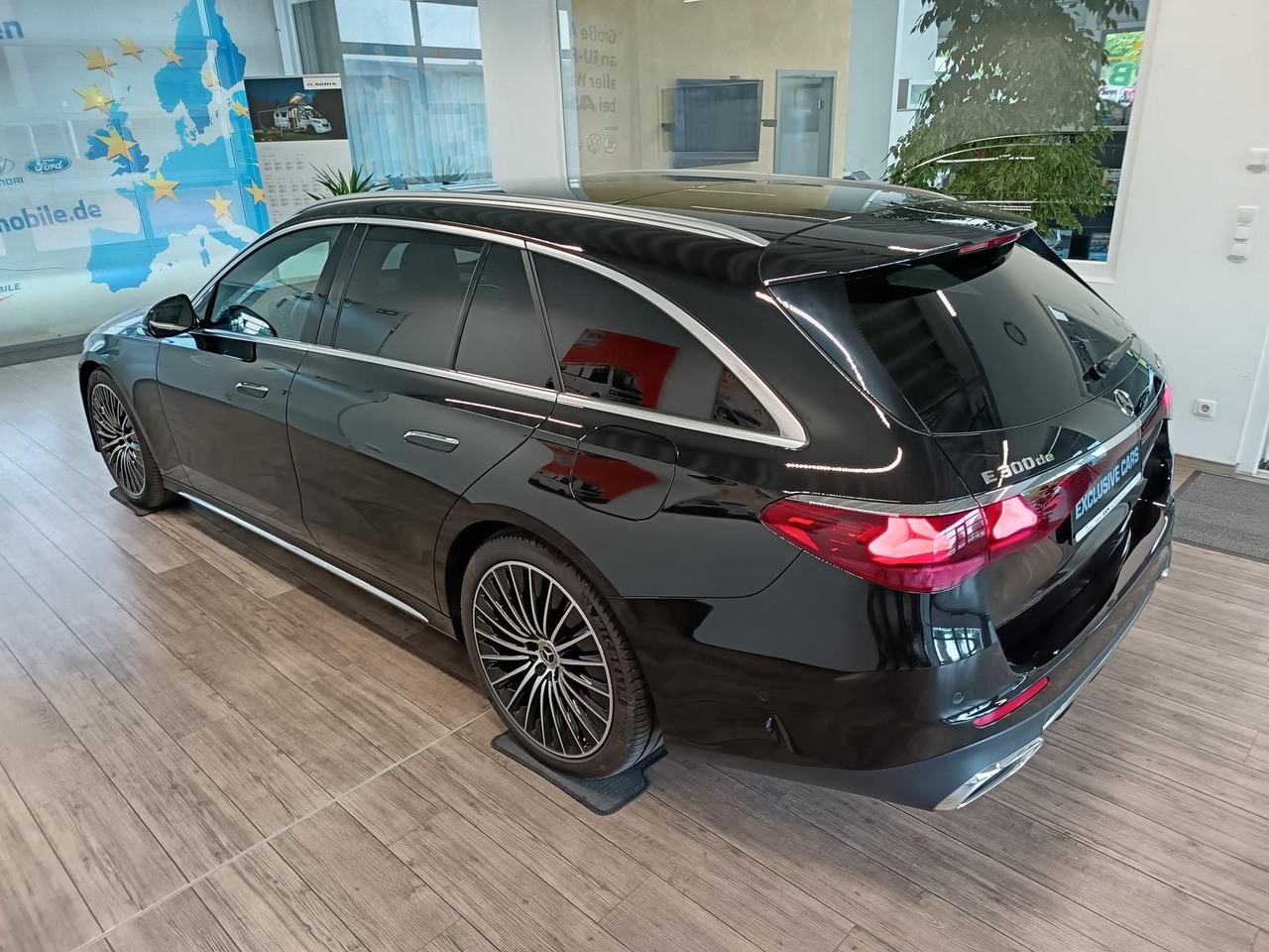 Mercedes-Benz E 300 T de 4M*AMG LINE ADVANCED PLUS*AHK*360°* - Makinë me portobagazh: foto 5 Mercedes-Benz E 300 T de 4M*AMG LINE ADVANCED PLUS*AHK*360°* - Makinë me portobagazh: foto 5