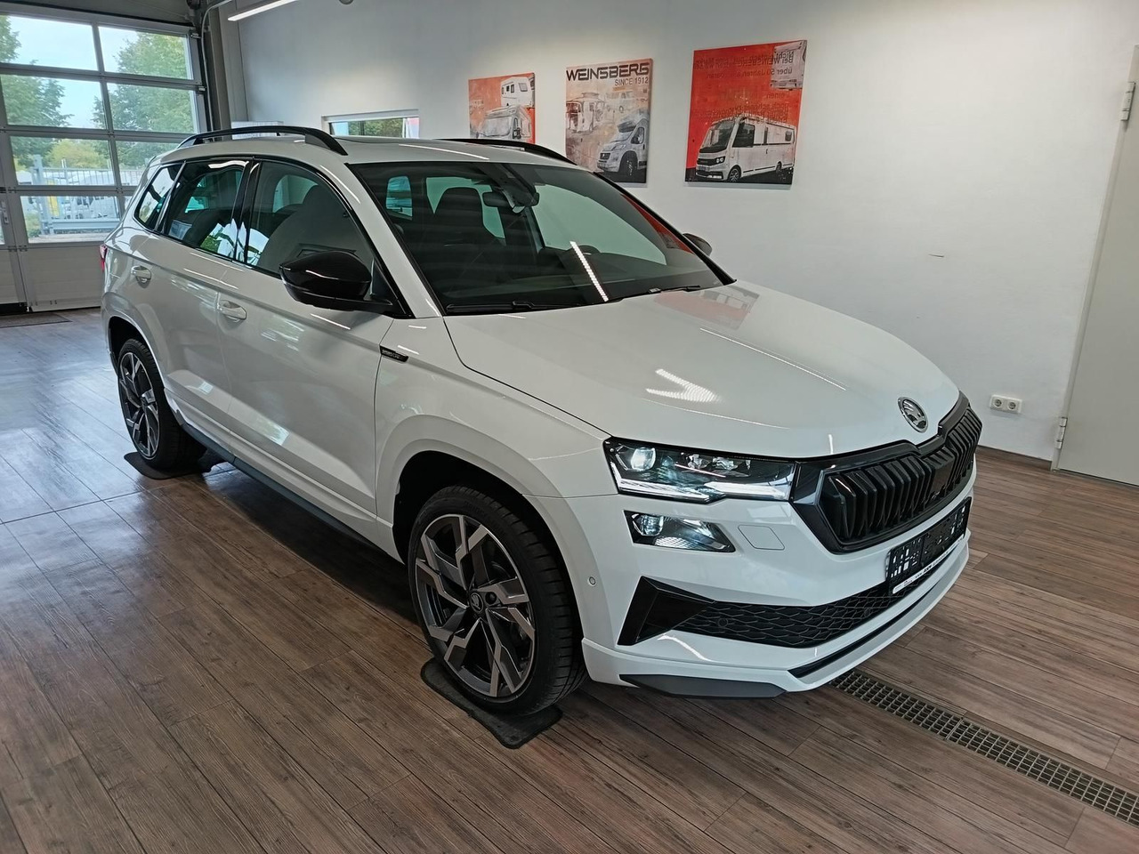 Skoda Karoq Sportline 1,5 TSI DSG*AHK*PSD*STD.HZG*NAVI - SUV: foto 3 Skoda Karoq Sportline 1,5 TSI DSG*AHK*PSD*STD.HZG*NAVI - SUV: foto 3